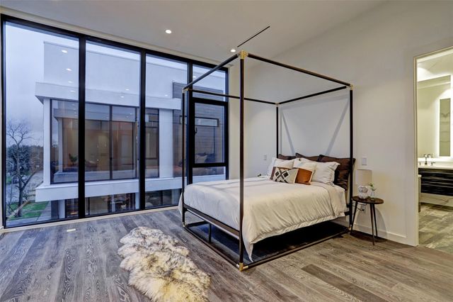 815 W 24th Street A, Houston, TX 77008