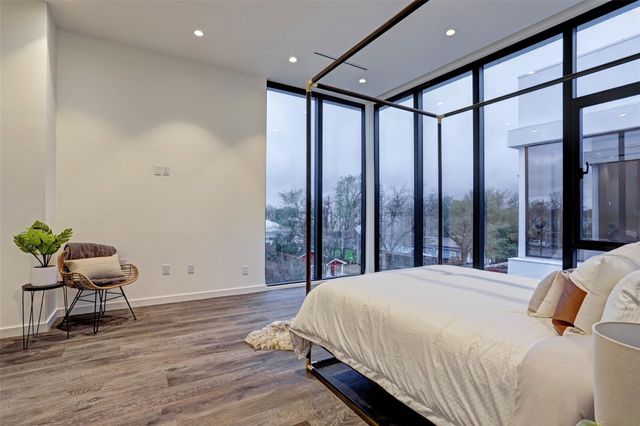 815 W 24th Street A, Houston, TX 77008