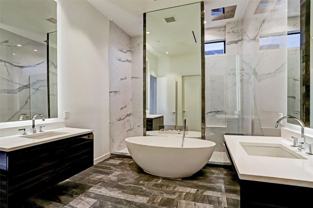 815 W 24th Street A, Houston, TX 77008