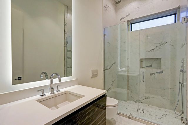 815 W 24th Street A, Houston, TX 77008