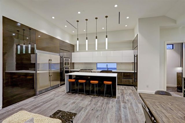 815 W 24th Street A, Houston, TX 77008