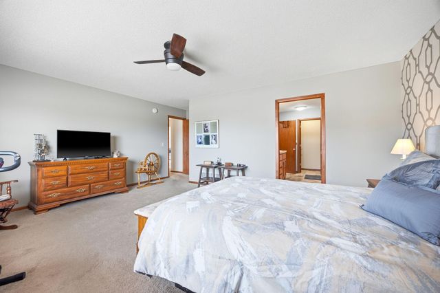 5120 Parker Circle, Robbinsdale, MN 55422