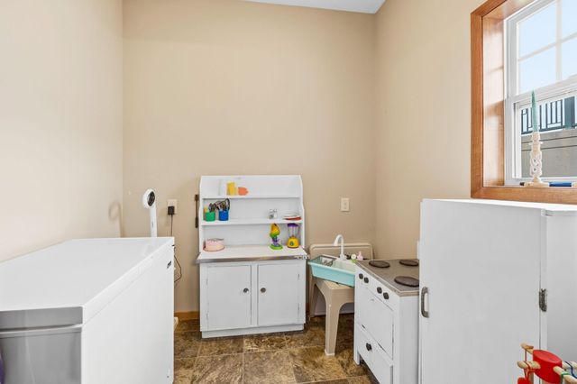 5120 Parker Circle, Robbinsdale, MN 55422