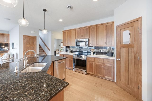5120 Parker Circle, Robbinsdale, MN 55422