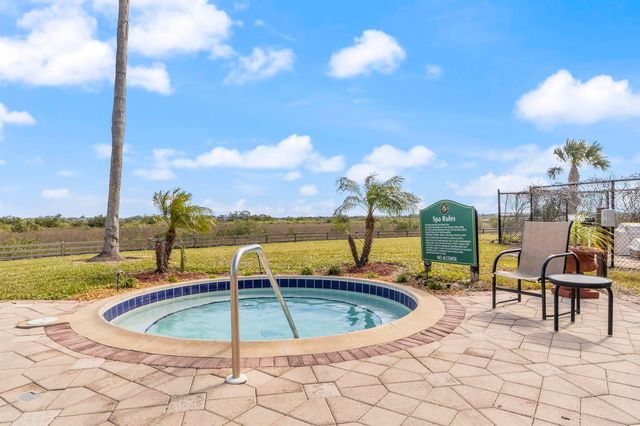 4000 Grande Vista Blvd 15-130, St Augustine, FL 32084