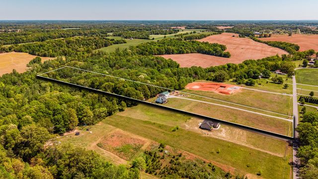 237 Lear Rd, Portland, TN 37148