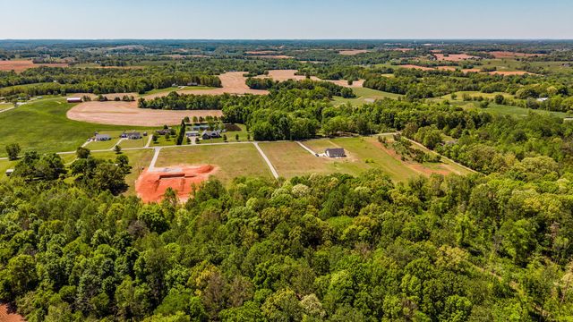 237 Lear Rd, Portland, TN 37148