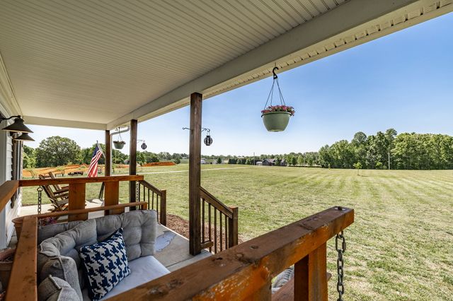 237 Lear Rd, Portland, TN 37148
