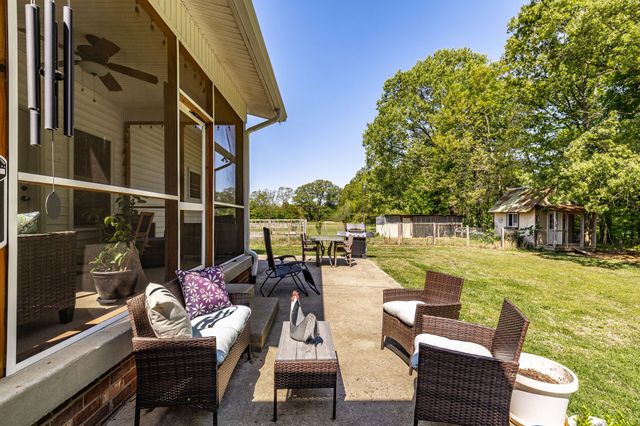 237 Lear Rd, Portland, TN 37148