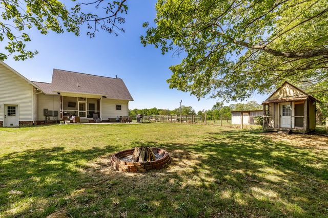237 Lear Rd, Portland, TN 37148