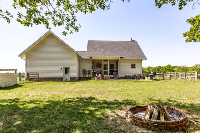 237 Lear Rd, Portland, TN 37148