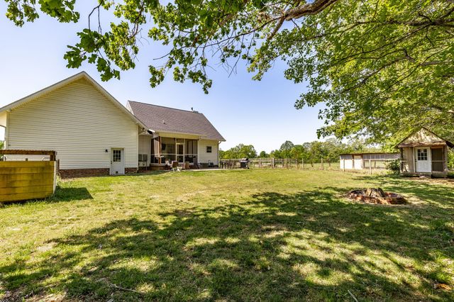 237 Lear Rd, Portland, TN 37148
