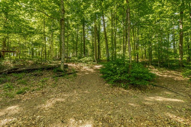 237 Lear Rd, Portland, TN 37148