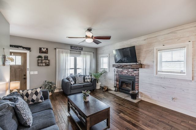 237 Lear Rd, Portland, TN 37148