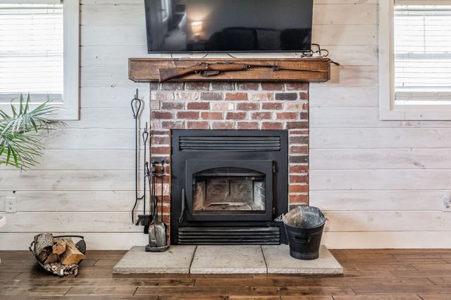 237 Lear Rd, Portland, TN 37148