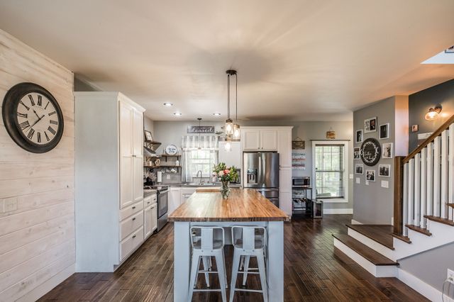 237 Lear Rd, Portland, TN 37148