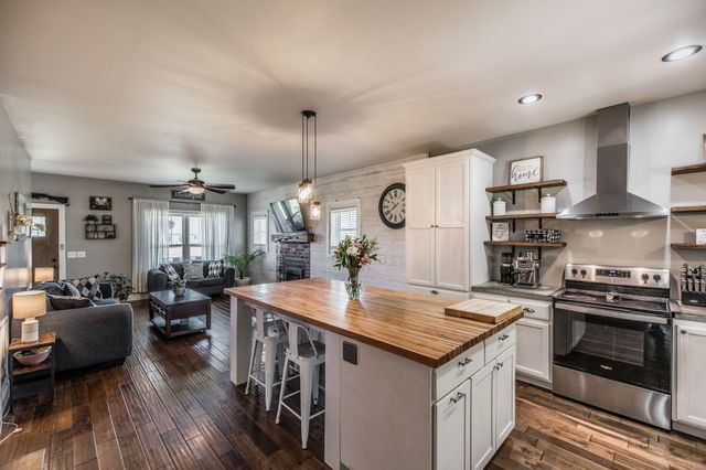237 Lear Rd, Portland, TN 37148