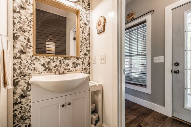 237 Lear Rd, Portland, TN 37148