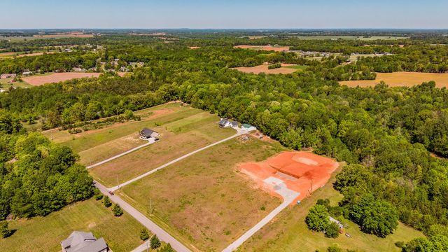 237 Lear Rd, Portland, TN 37148