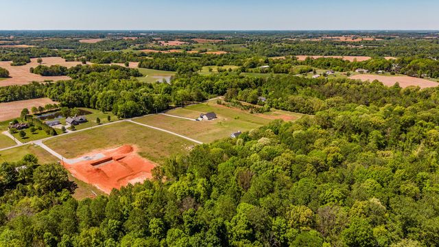 237 Lear Rd, Portland, TN 37148