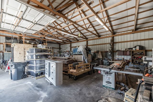 237 Lear Rd, Portland, TN 37148