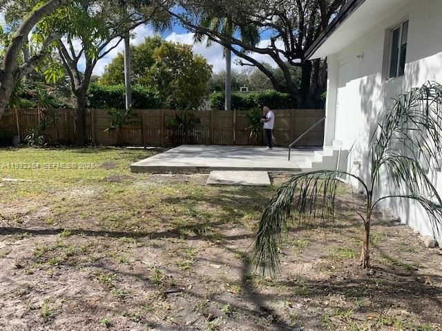 10 NE 59th St, Miami, FL 33137