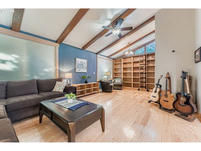 5035 Sw 184TH Ave, Beaverton, OR 97078