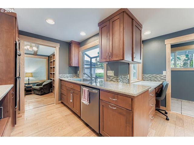 5035 Sw 184TH Ave, Beaverton, OR 97078