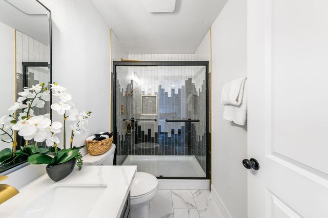 909 Regatta Dr, Sacramento, CA 95833