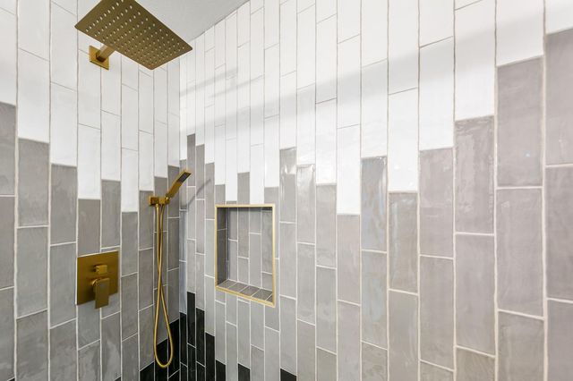 909 Regatta Dr, Sacramento, CA 95833