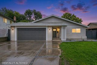 909 Regatta Dr, Sacramento, CA 95833