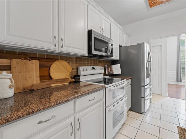 700 Brandon Drive, Cleburne, TX 76033