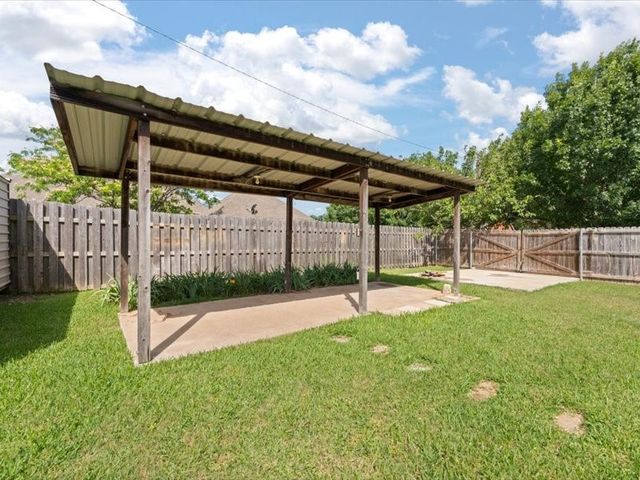 700 Brandon Drive, Cleburne, TX 76033