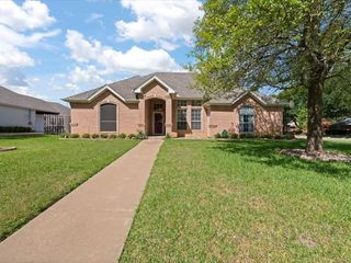 700 Brandon Drive, Cleburne, TX 76033