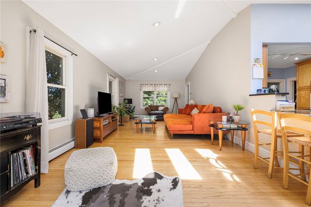 29 Valentine Circle, Warwick, RI 02886