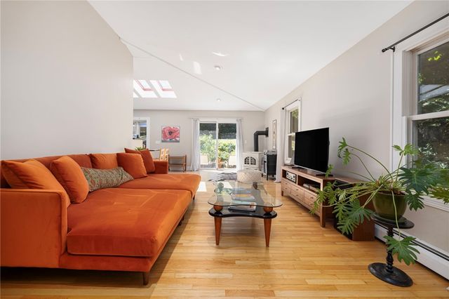 29 Valentine Circle, Warwick, RI 02886