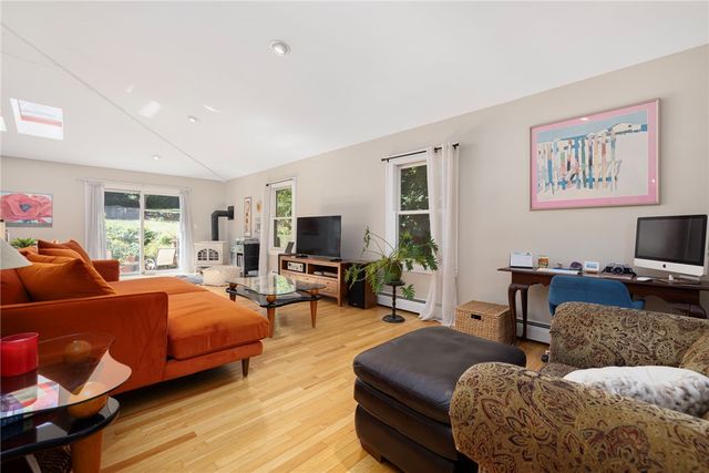 29 Valentine Circle, Warwick, RI 02886