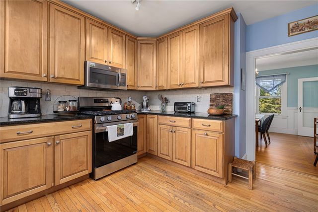 29 Valentine Circle, Warwick, RI 02886