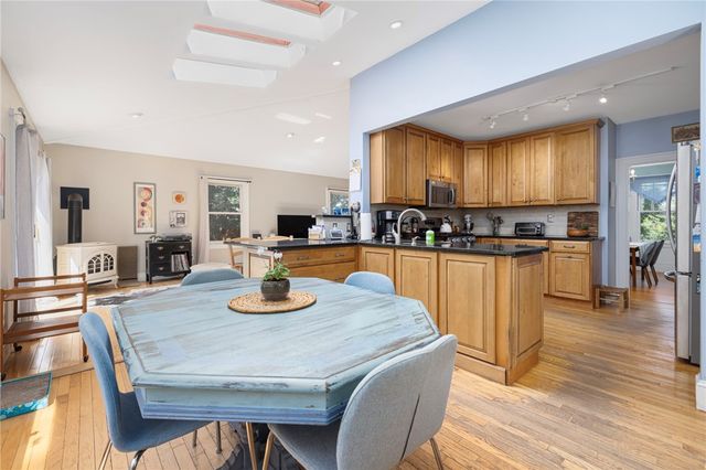 29 Valentine Circle, Warwick, RI 02886