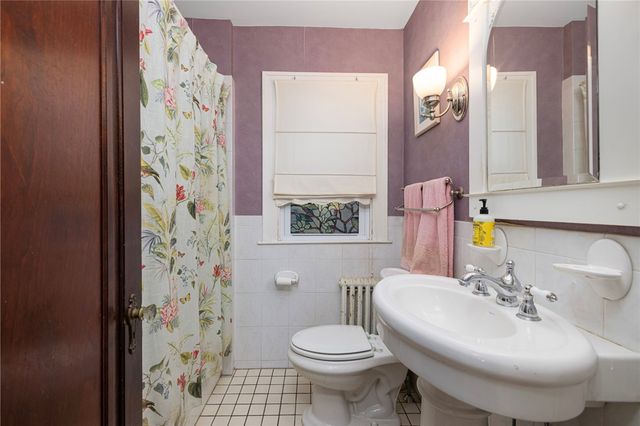 29 Valentine Circle, Warwick, RI 02886