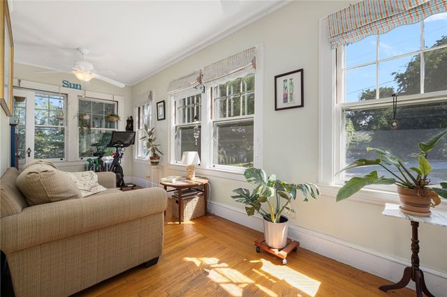 29 Valentine Circle, Warwick, RI 02886