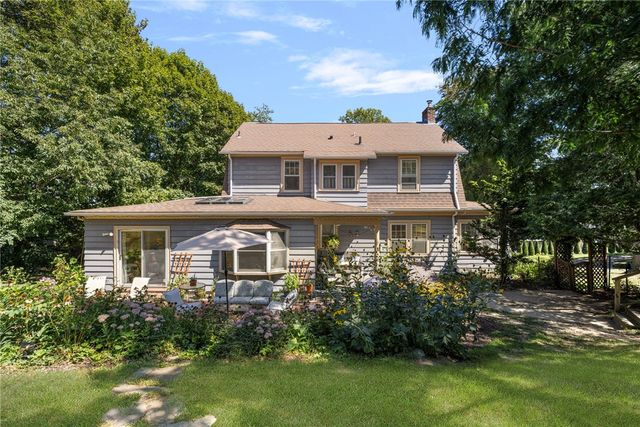 29 Valentine Circle, Warwick, RI 02886