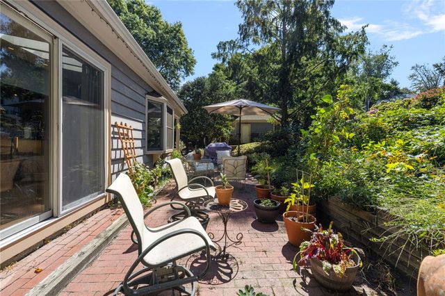 29 Valentine Circle, Warwick, RI 02886