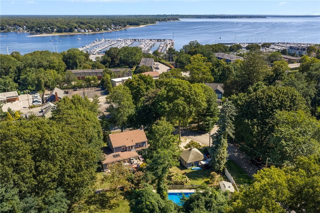 29 Valentine Circle, Warwick, RI 02886