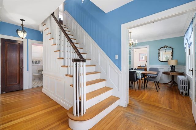 29 Valentine Circle, Warwick, RI 02886