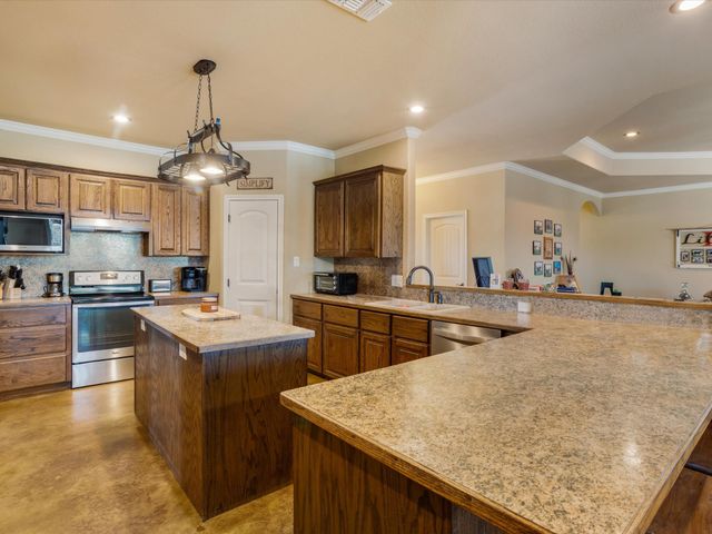 169 Sears Road, Bells, TX 75414