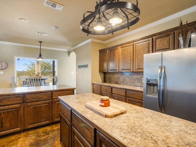 169 Sears Road, Bells, TX 75414