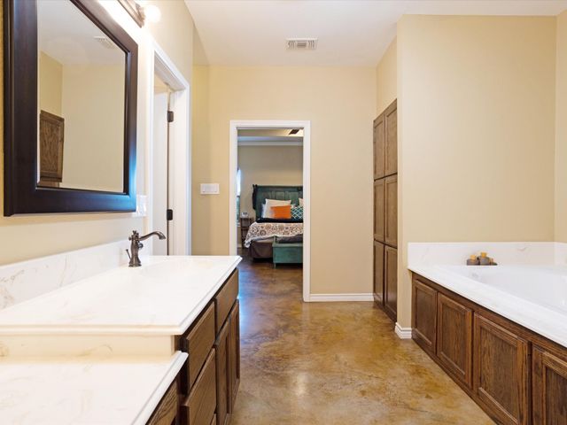 169 Sears Road, Bells, TX 75414