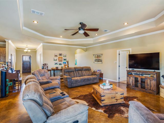 169 Sears Road, Bells, TX 75414