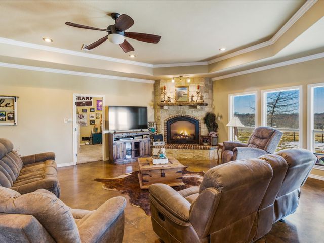 169 Sears Road, Bells, TX 75414